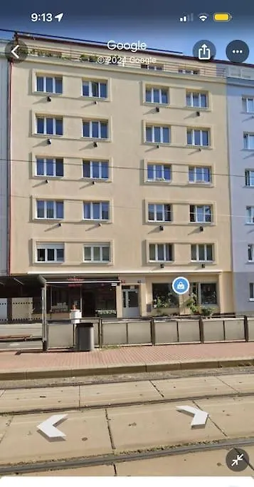 Spacious Flat Near City Center Prague Apartment
