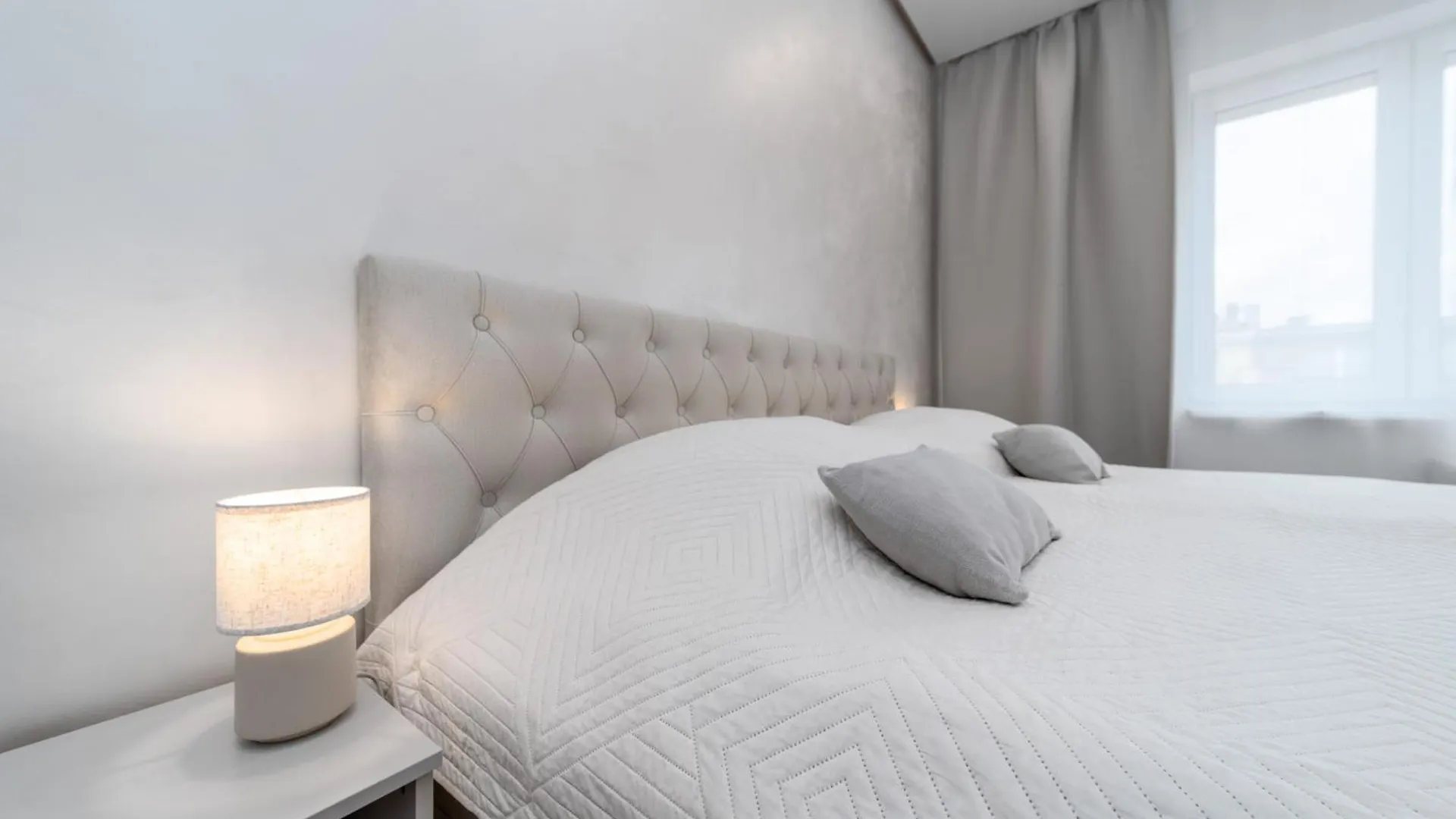 Apartment Spacious Flat Near City Center Prague